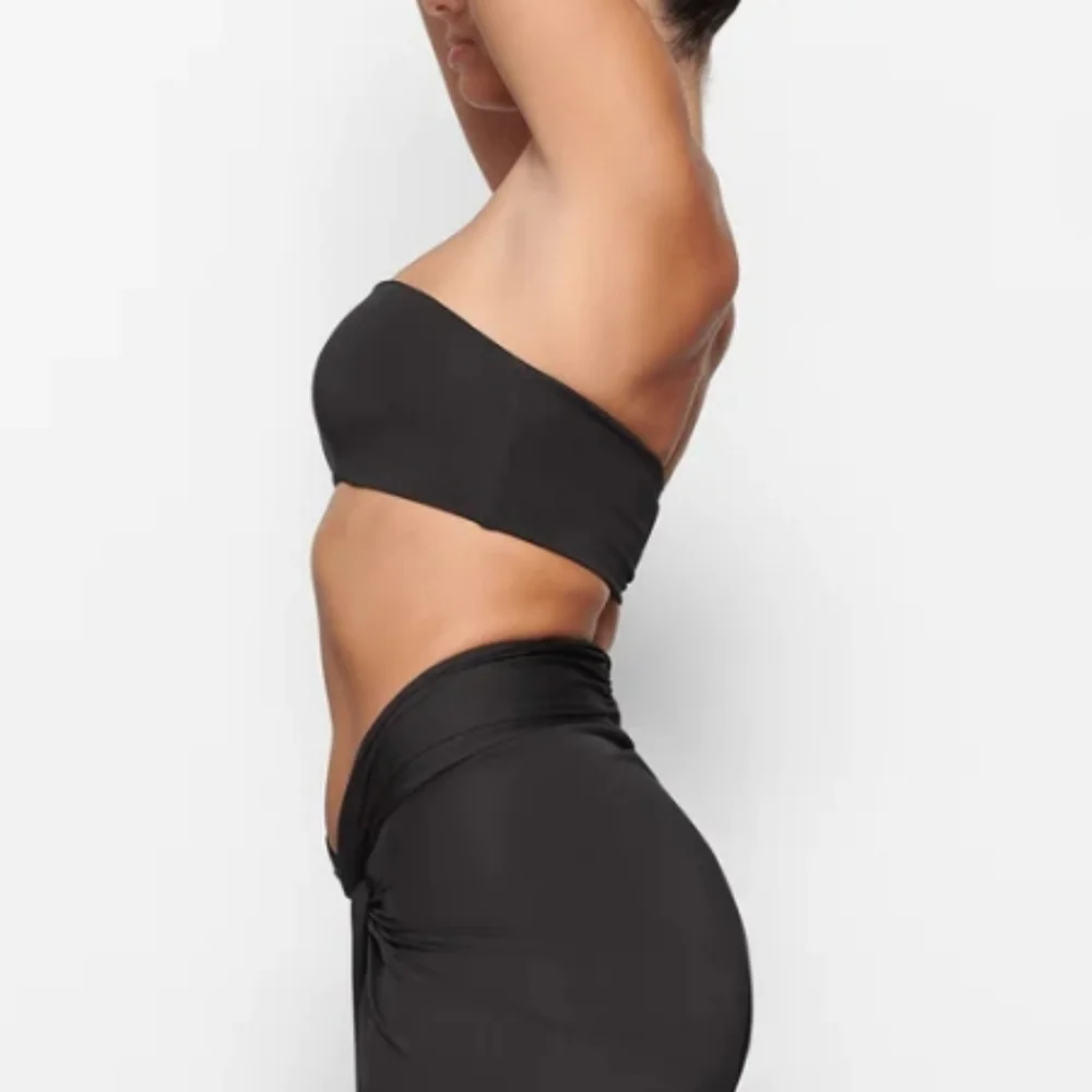 NWT SKIMS RECYCLED SWIM  BANDEAU BIKINI TOP ONYX BLACK 4X PLUS